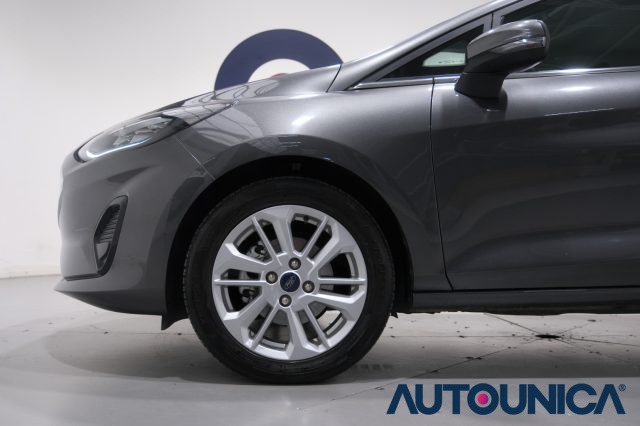 FORD Fiesta usata, con Fari LED