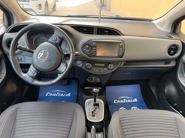 TOYOTA Yaris usata, con Cruise Control