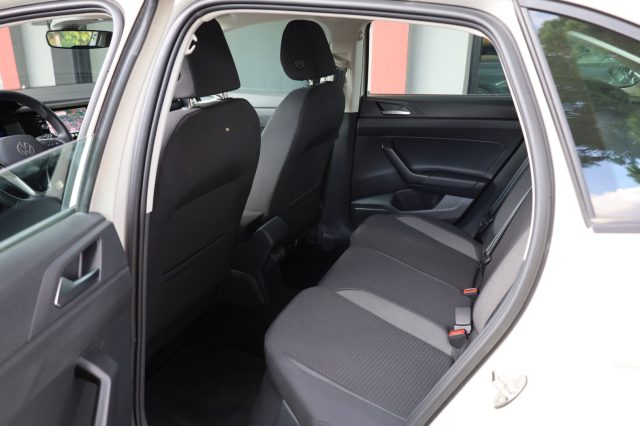 VOLKSWAGEN Taigo usata 102