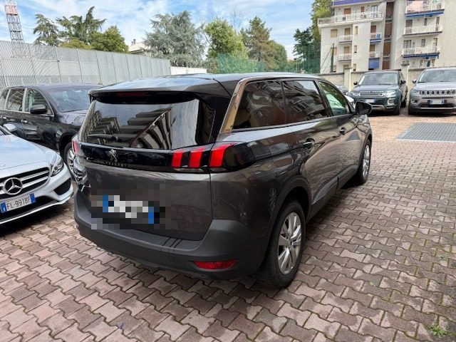 PEUGEOT 5008 usata, con Airbag Passeggero