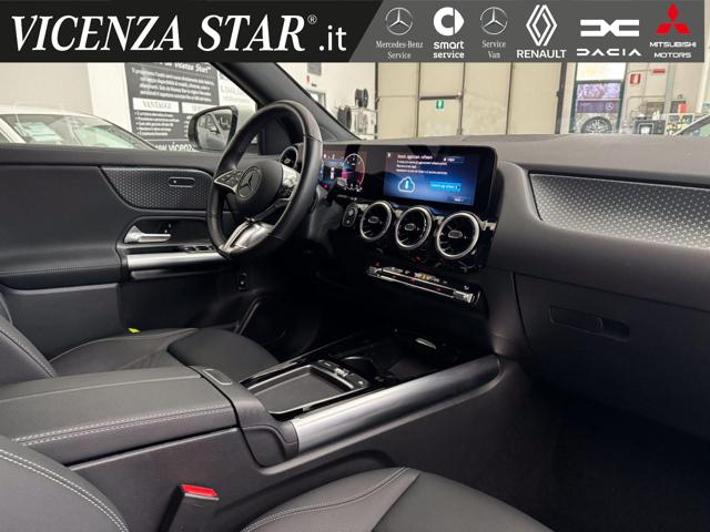 MERCEDES-BENZ GLA 180 usata, con Controllo automatico clima