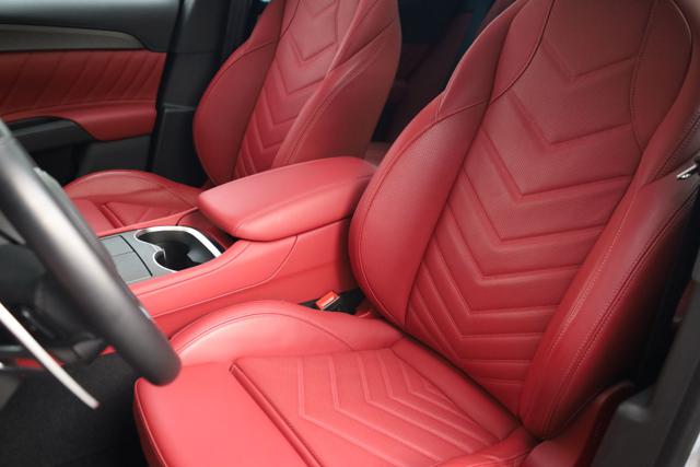 MASERATI Grecale usata, con Autoradio