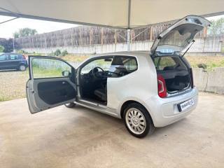 VOLKSWAGEN up! usata, con Chiusura centralizzata