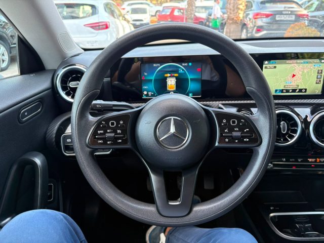MERCEDES-BENZ CLA 200 usata, con Chiusura centralizzata
