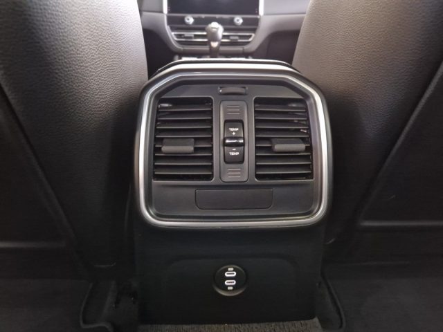 PORSCHE Macan usata, con Leve al volante