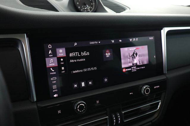 PORSCHE Macan usata 17