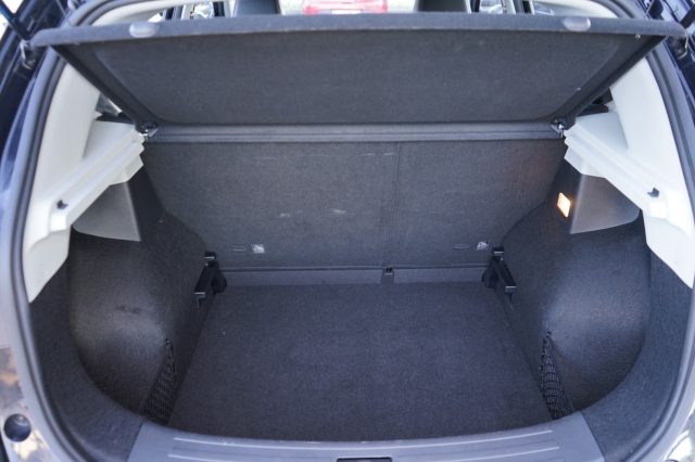 MG ZS usata, con Touch screen