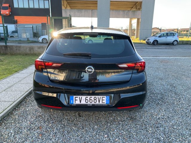 OPEL Astra usata, con Autoradio