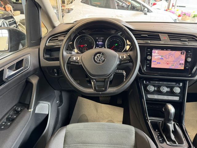 VOLKSWAGEN Touran usata, con Controllo trazione