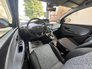 LANCIA Ypsilon usata, con Fendinebbia