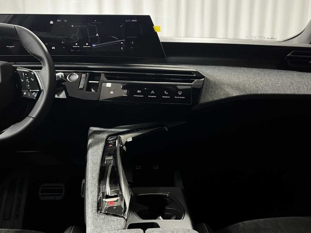 PEUGEOT 5008 usata, con Controllo elettronico della corsia