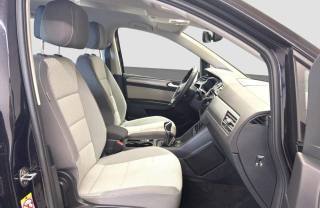 VOLKSWAGEN Touran usata, con Controllo automatico clima