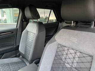 VOLKSWAGEN T-Roc usata, con Sedile posteriore sdoppiato