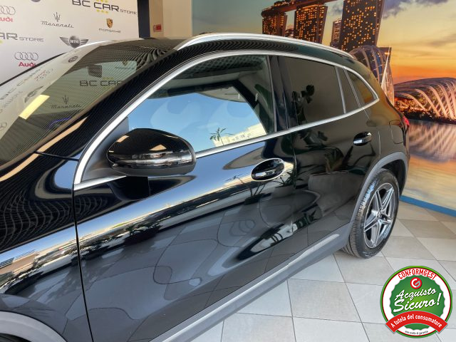 MERCEDES-BENZ GLA 200 usata, con Fari LED