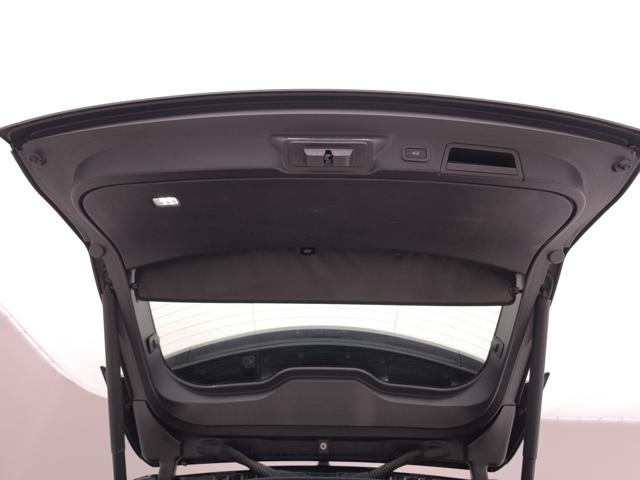 LAND ROVER Range Rover Velar usata, con Autoradio digitale