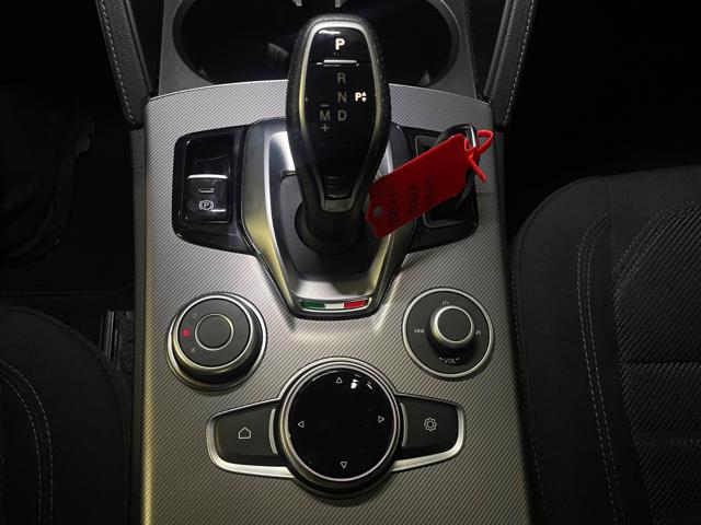 ALFA ROMEO Stelvio usata, con Volante in pelle