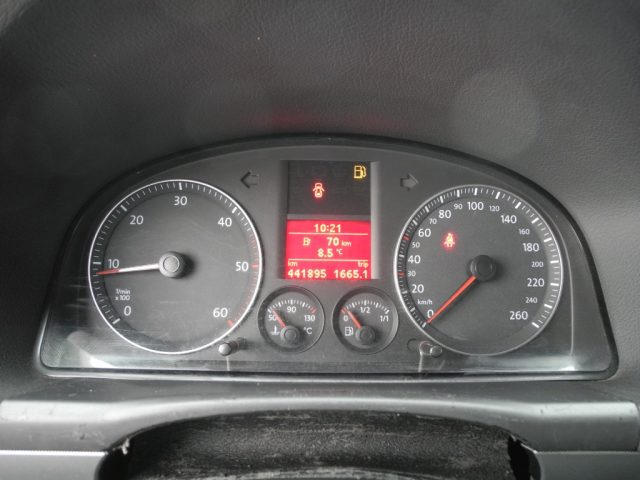 VOLKSWAGEN Touran usata, con Autoradio