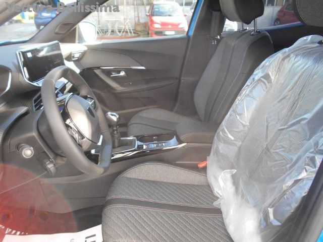 PEUGEOT 2008 usata, con Sensori di parcheggio posteriori