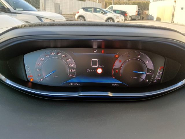 PEUGEOT 3008 usata, con USB