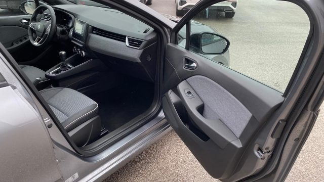 RENAULT Clio usata 27