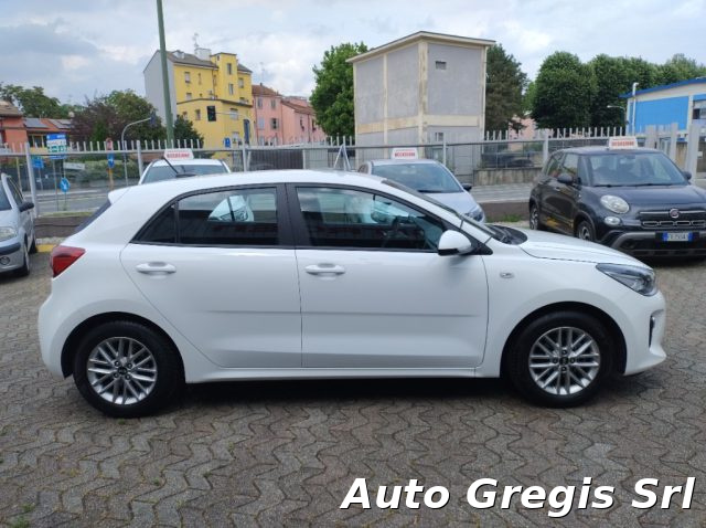 KIA Rio usata, con Autoradio