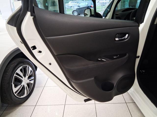 NISSAN Leaf usata, con Airbag testa