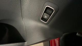 MERCEDES-BENZ GLA 200 usata 23