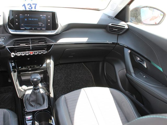 PEUGEOT 2008 usata, con USB