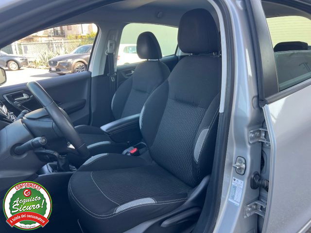 PEUGEOT 208 usata, con Alzacristalli elettrici