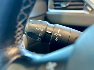 PEUGEOT 2008 usata, con Park Distance Control