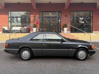 MERCEDES-BENZ 200 usata 1