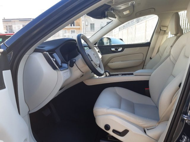 VOLVO XC60 usata, con Fari LED