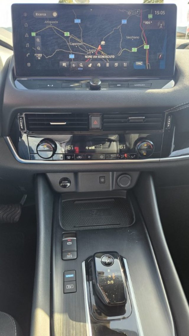 NISSAN Qashqai usata, con USB