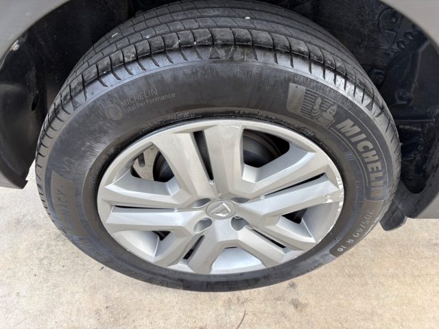 DACIA Jogger usata, con Sensore di luce