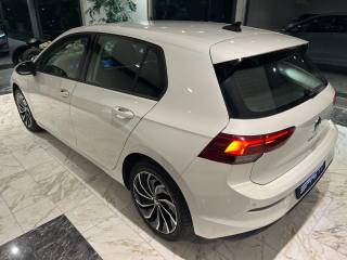 VOLKSWAGEN Golf usata, con Sistema di navigazione