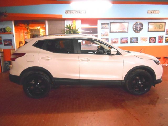 NISSAN Qashqai usata, con Boardcomputer