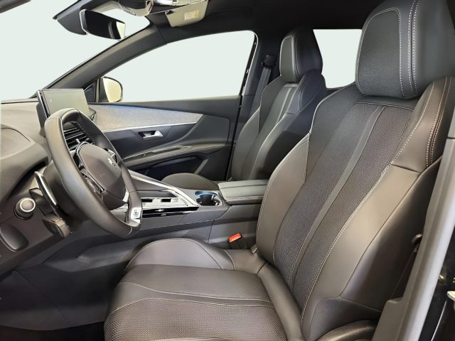 PEUGEOT 5008 usata, con Boardcomputer