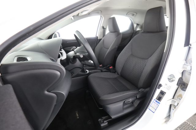 TOYOTA Yaris usata 2