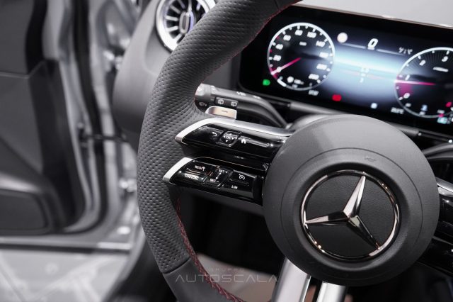 MERCEDES-BENZ GLA 200 usata, con Volante in pelle