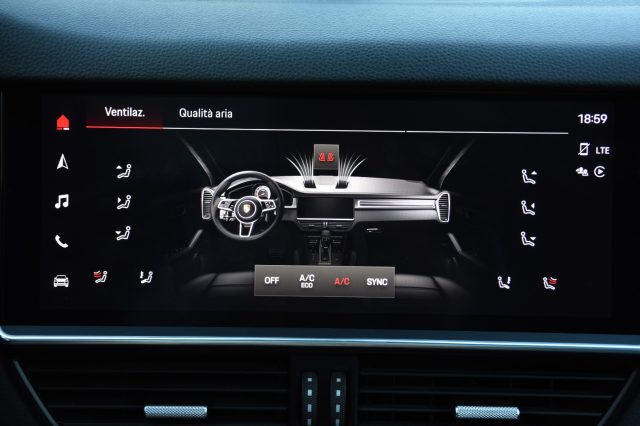 PORSCHE Cayenne usata, con Specchietti laterali elettrici