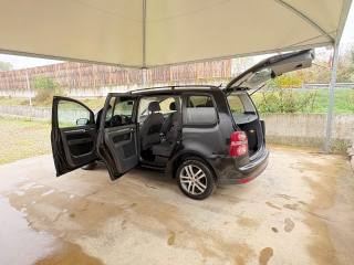 VOLKSWAGEN Touran usata, con Controllo trazione