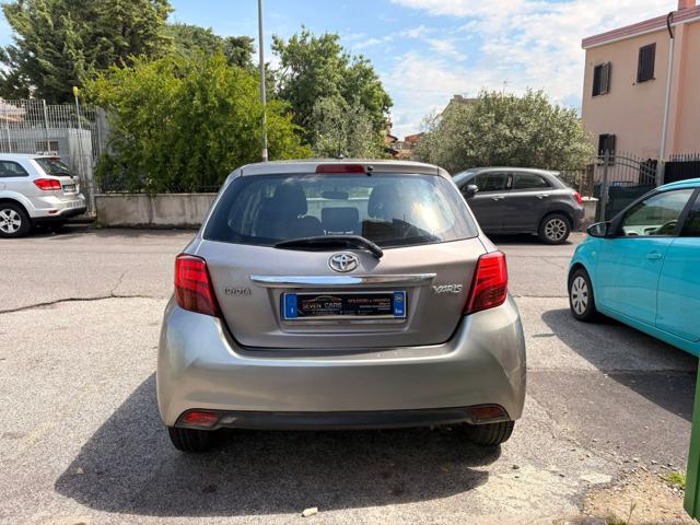TOYOTA Yaris usata, con ESP