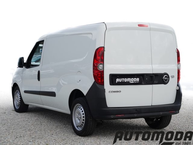 OPEL Combo usata, con Controllo trazione