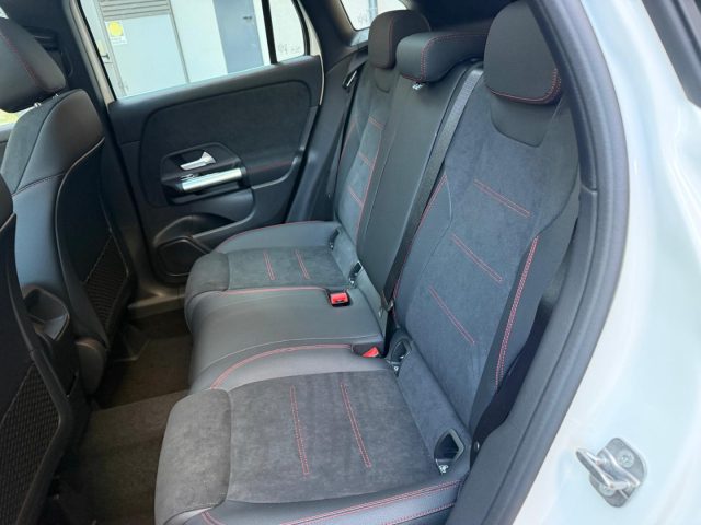 MERCEDES-BENZ GLA 180 usata 33