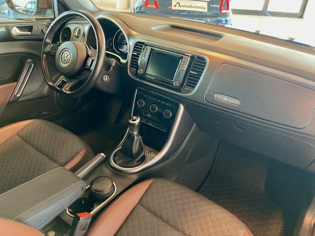 VOLKSWAGEN Maggiolino usata, con Cruise Control