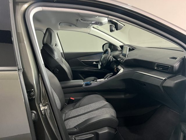 PEUGEOT 5008 usata, con Chiusura centralizzata