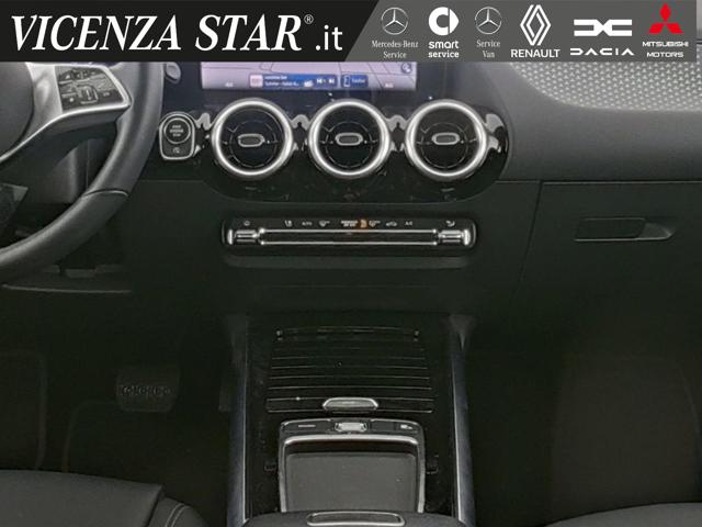 MERCEDES-BENZ GLA 180 usata, con Cerchi in lega