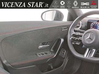 MERCEDES-BENZ CLA 200 usata, con Controllo automatico clima