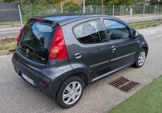 PEUGEOT 107 usata, con Autoradio