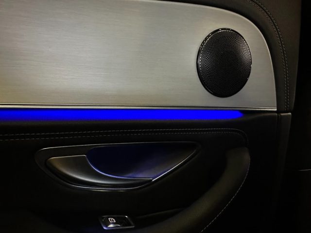 MERCEDES-BENZ E 300 usata, con Monitoraggio pressione pneumatici